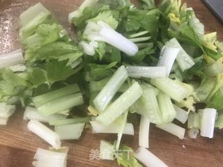 鱿鱼瑶柱骨头粥的做法步骤:5