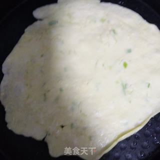 葱花鸡蛋饼的做法步骤:8