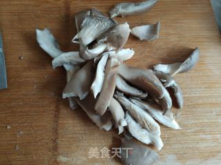鸡肉杂蔬年糕汤的做法步骤:3