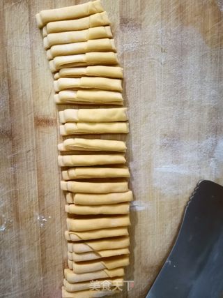 自制南瓜面条的做法步骤:7