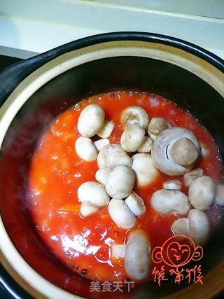 番茄砂锅土豆粉的做法步骤:6
