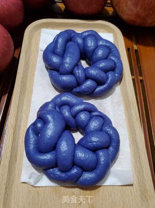 蓝色花环馒头的做法步骤:9
