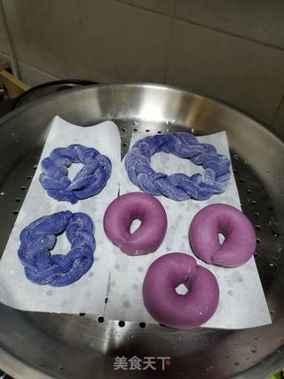 紫色甜甜圈馒头的做法步骤:5