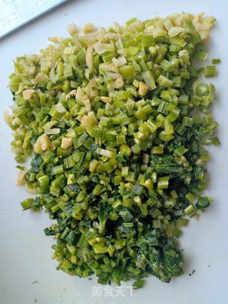 牛肉芹菜馅包子的做法步骤:2