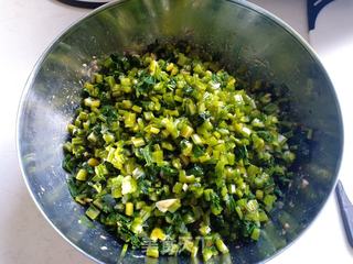 牛肉芹菜馅包子的做法步骤:4