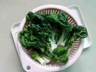 栗子白菜瘦肉汤的做法步骤:3