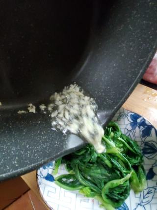 拌茼蒿菜的做法步骤：7