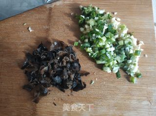 香菇鸡肉黄金饺的做法步骤:8
