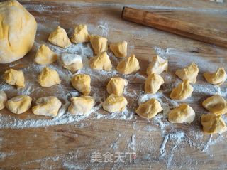 香菇鸡肉黄金饺的做法步骤:17