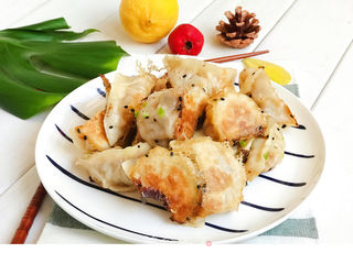 猪肉白菜煎饺的做法步骤:14