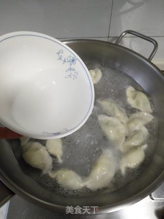 茴香鸡蛋饺子的做法步骤:10