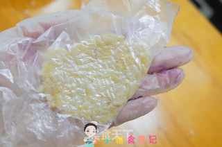 12个月以上辅食紫薯奶酪谷物米饼的做法步骤:6