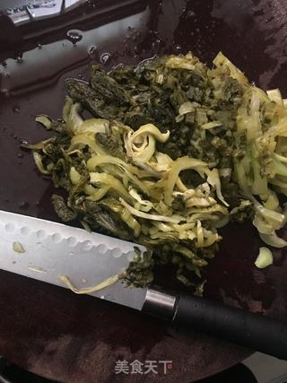 酸菜咸梅蒸鳗鱼的做法步骤：1