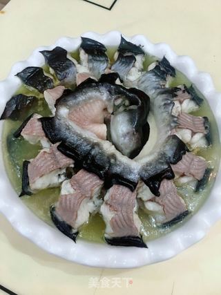酸菜咸梅蒸鳗鱼的做法步骤：9