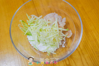 9个月以上西葫芦鸡肉蛋饼的做法步骤:3
