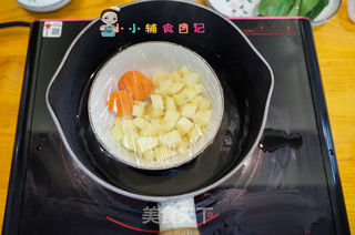 8个月以上蔬菜土豆条的做法步骤:2