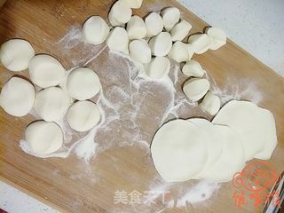 金针菇馅饺子的做法步骤:10