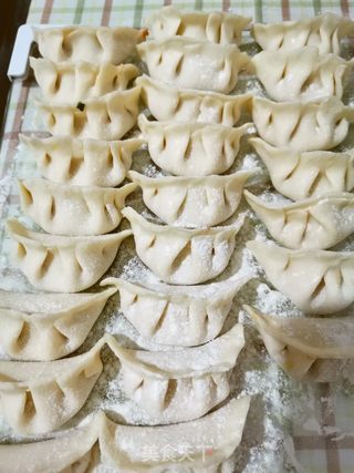 芝麻煎饺的做法步骤:6