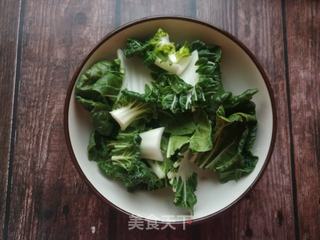 胡萝卜白菜年糕汤的做法步骤:2