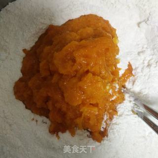 南瓜蝴蝶花卷的做法步骤：2