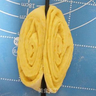 南瓜蝴蝶花卷的做法步骤:7