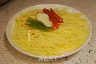 爆炒土豆丝的做法步骤:2