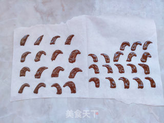 喜羊羊奶油杯蛋糕的做法步骤:13