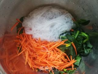 胡萝卜菠菜拌粉丝的做法步骤:7