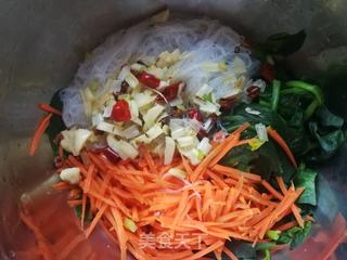 胡萝卜菠菜拌粉丝的做法步骤:9