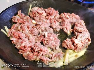 莴笋炒牛肉的做法步骤:3