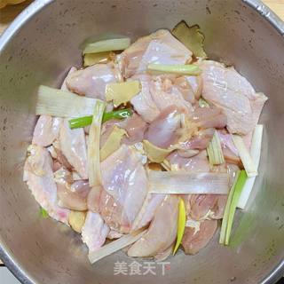 砂锅焖鸡翅的做法步骤:6