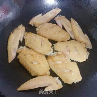 砂锅焖鸡翅的做法步骤:20