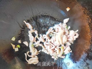 掌握这几点蒜苔炒肉轻松搞定:味道不比饭店差,大人小孩都喜欢吃的做法步骤:4