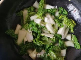 蒜香黄心菜的做法步骤：7