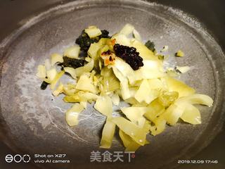 酸菜烧草鱼的做法步骤:4