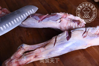 嫩烤羊腿的做法步骤:2