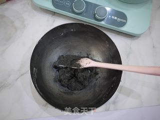 卡通芝麻汤圆与蘑菇造型包的做法步骤：2