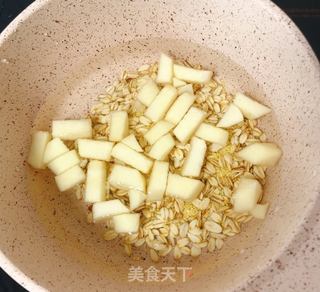 【苹果燕麦小米粥】8-12月龄宝宝辅食9、10、11的做法步骤：5