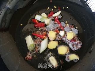 自制麻辣羊肉火锅锅底的做法步骤:5