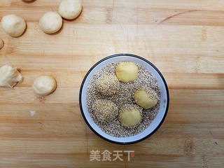 炸红薯麻球的做法步骤:7