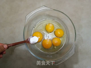 松花鸡蛋肠的做法步骤:2