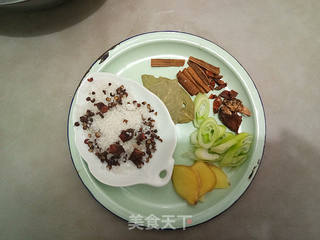 盐水鸭的做法步骤:2