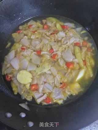 简易版的酸菜鱼的做法步骤:13