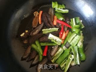 #青红椒炒海参的做法图解7