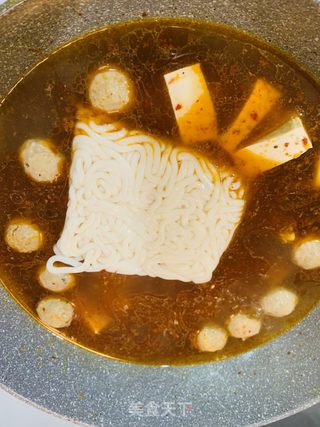 冬季美食，重庆麻辣烫乌冬的做法步骤：6