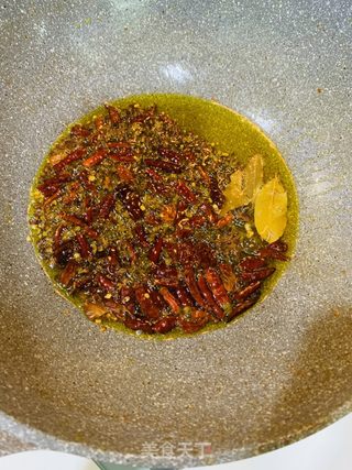冬季美食，重庆麻辣烫乌冬的做法步骤：9