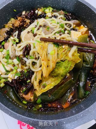 冬季美食，重庆麻辣烫乌冬的做法步骤：11