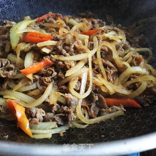 洋葱爆炒牛肉卷的做法步骤：9