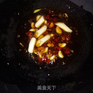 川香炖鱼贴饼的做法步骤:5