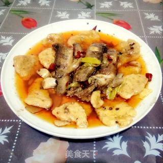 川香炖鱼贴饼的做法步骤：9